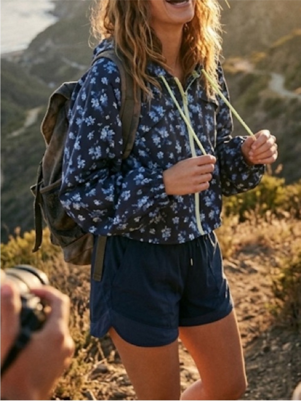 Free People Movement Break My Heart Cropped Wind Breaker- Size XS